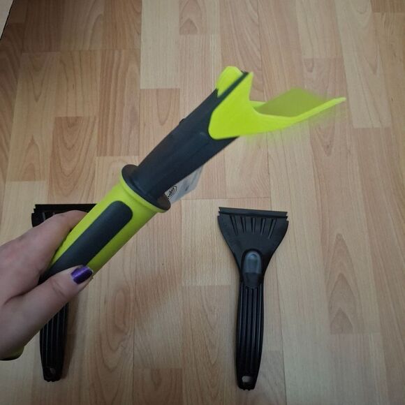 Set Of 3 Ice Scrapers - Picture 8 of 9